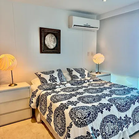 Beautiful 2 Bedroom Ocean View In Cartagena