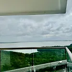 Beautiful 2 Bedroom Ocean View Condo In Cartagena