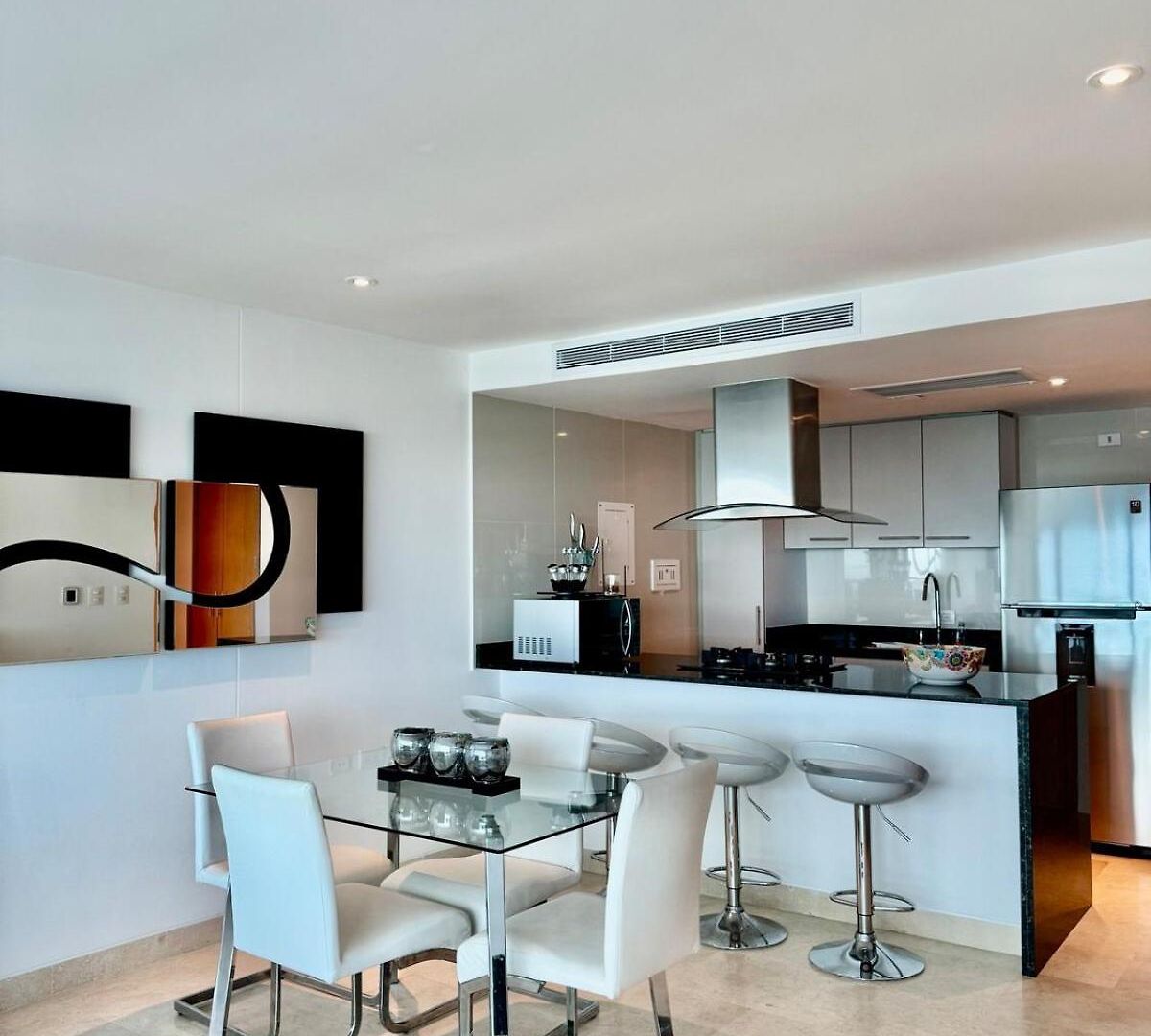 Beautiful 2 Bedroom Ocean View In Cartagena