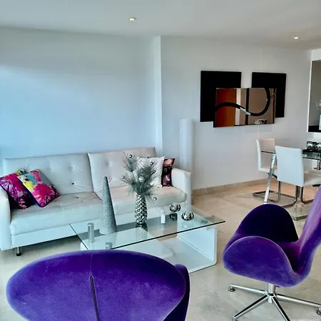 Beautiful 2 Bedroom Ocean View In Cartagena