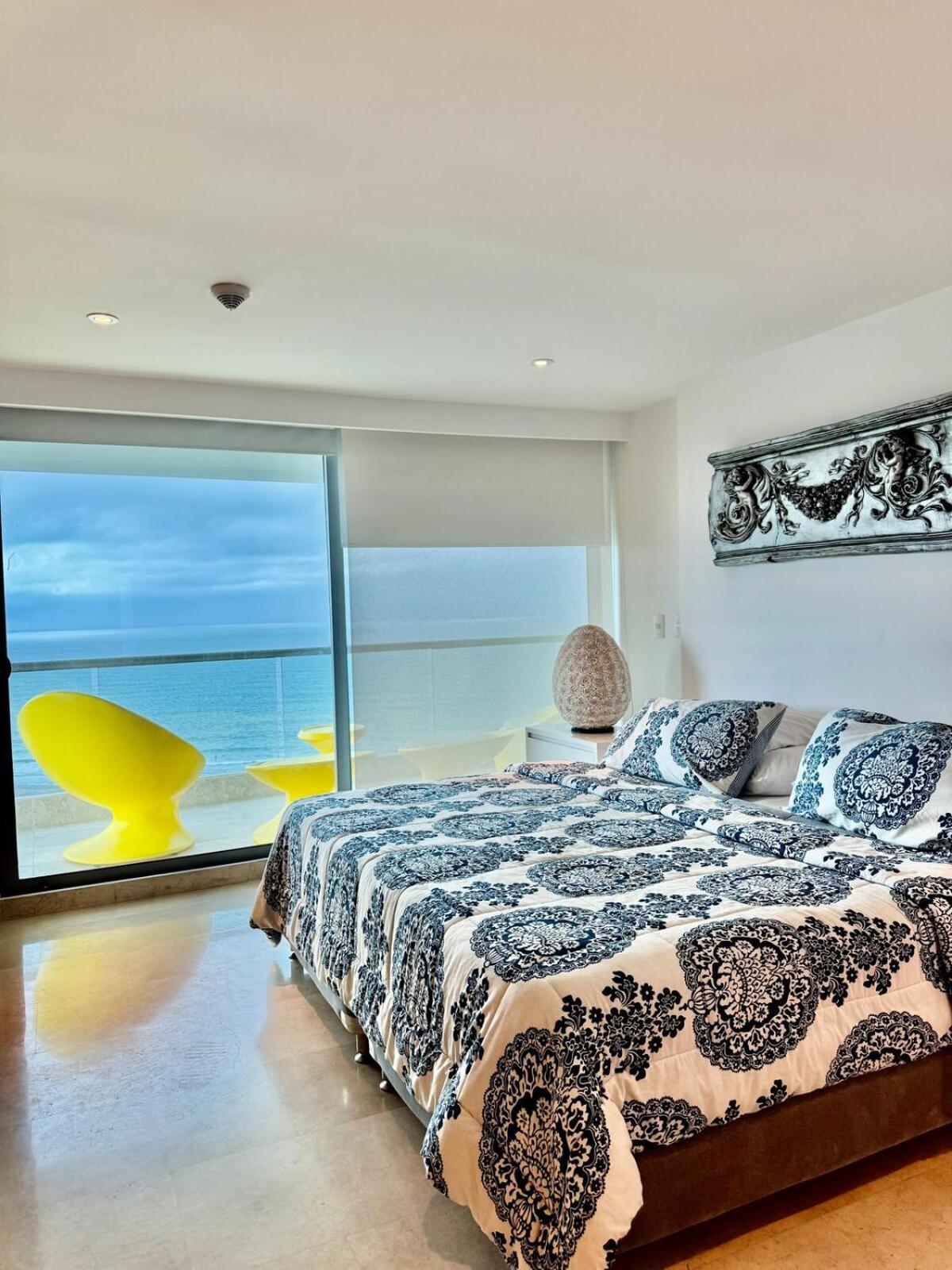 Beautiful 2 Bedroom Ocean View In Apartamento